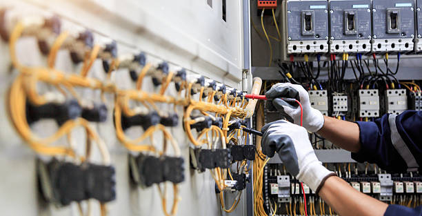 Professional Electrician technician working in Atascocita, TX